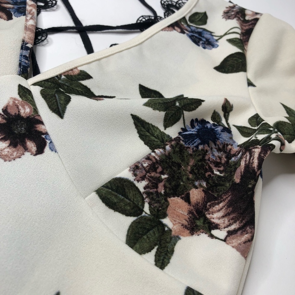 NEW Mode Boho Floral Bell Sleeve Lace-up Crisscross Back Hippie Sexy Crop Top - Picture 9 of 14